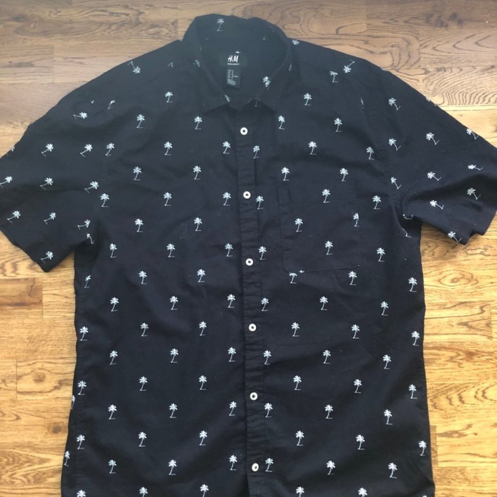 HM Button-Up Short Sleeve